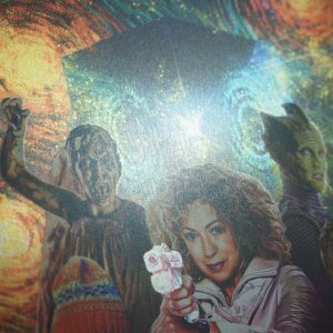 DoctorWho_s5_steelbook_back_zoom1.jpg