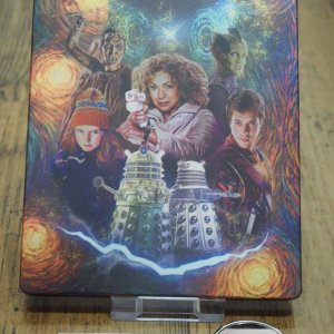 DoctorWho_s5_steelbook_back.jpg