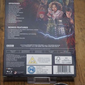 DoctorWho_s5_sealed_back.jpg