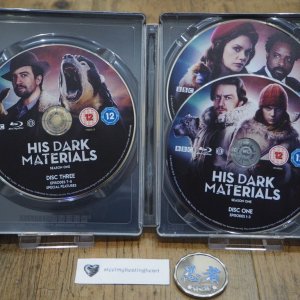 HisDarkMaterials_zavvi_inside.jpg