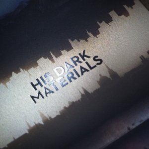 HisDarkMaterials_zavvi_titledetail.jpg