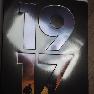 1917_zavvi_titleembossing.jpg