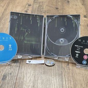 Matrix_Resurrections_zavvi_discart.jpg
