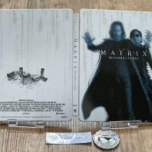 Matrix_Resurrections_zavvi_open.jpg