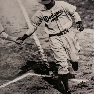 Jackie Robinson.jpg