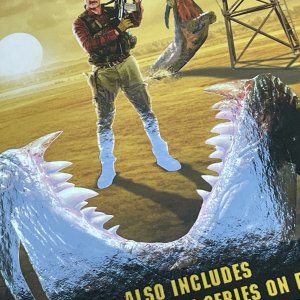 Tremors (Ultimate)_front art_zoom1.jpg