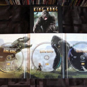 Inside of the Deluxe Edition Digipack (France)
