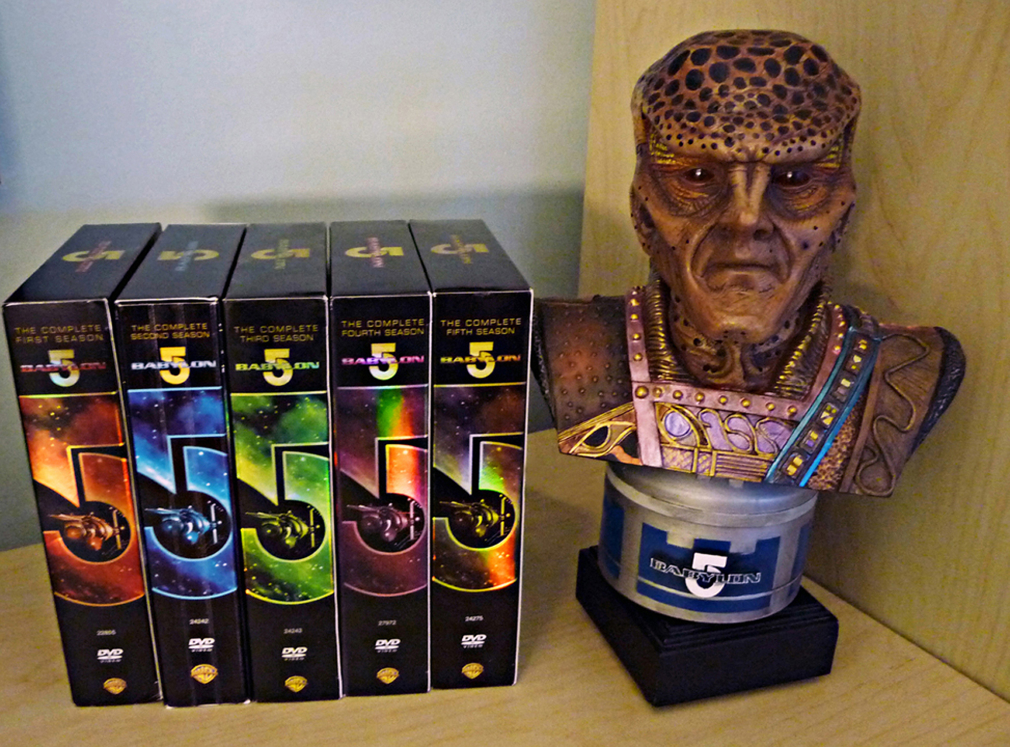 Babylon Five Seasons & GKar Bust