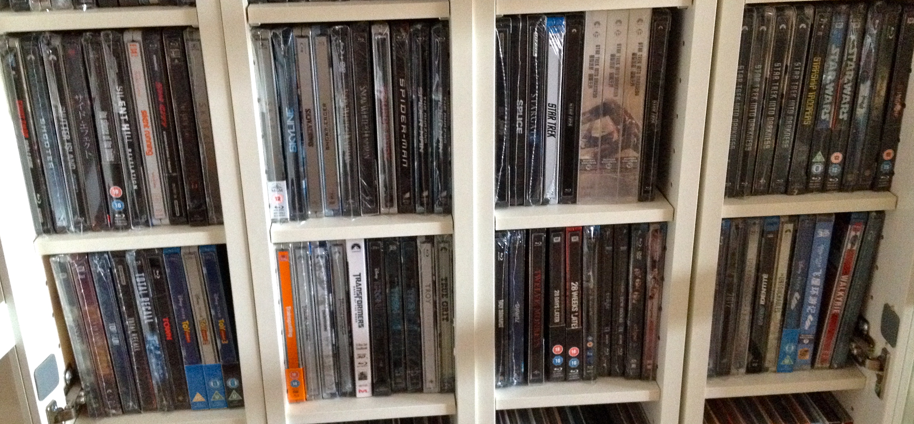COLLECTION UP CLOSE 1