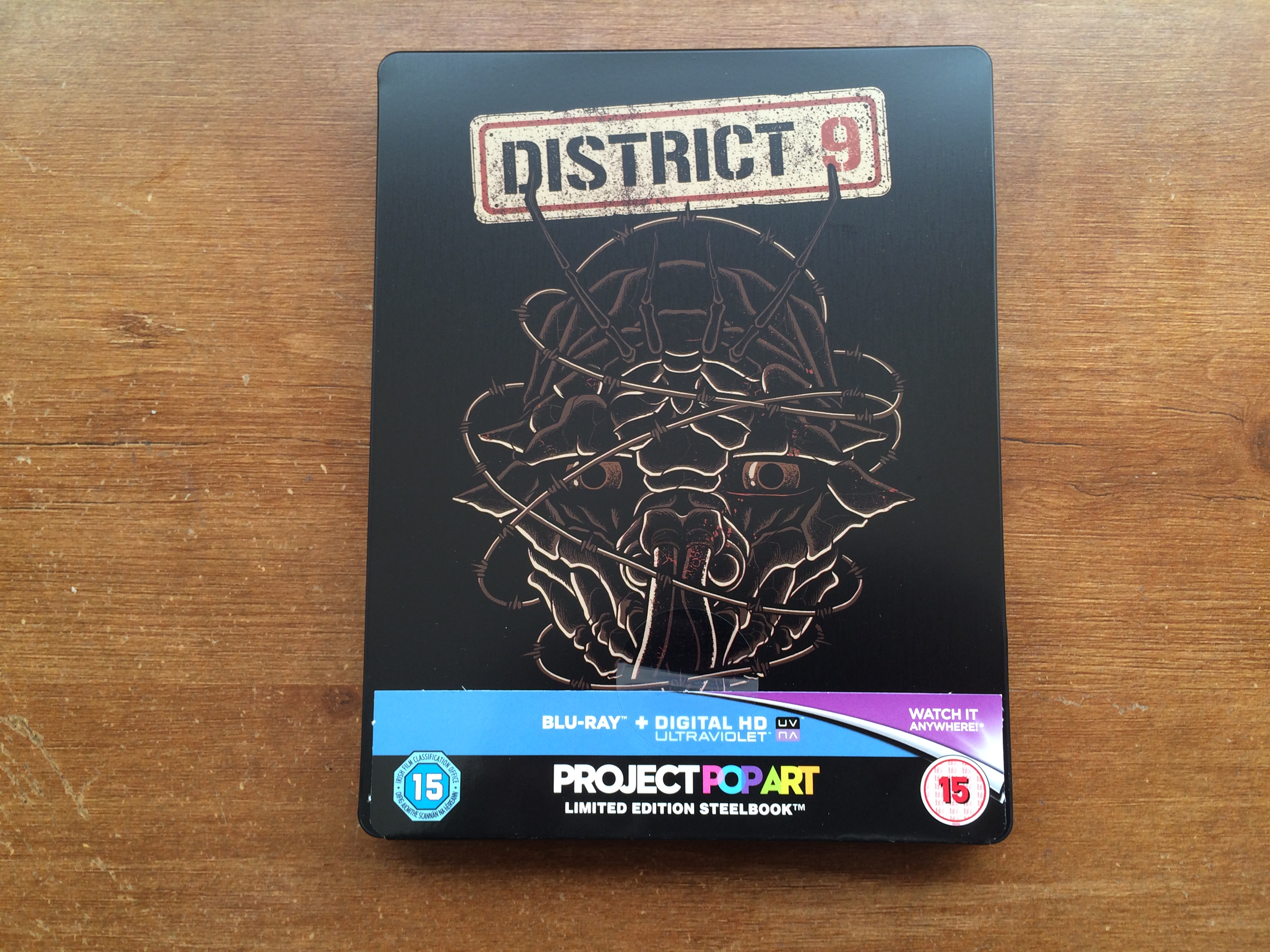District 9 Zavvi Exclusive Steelbook