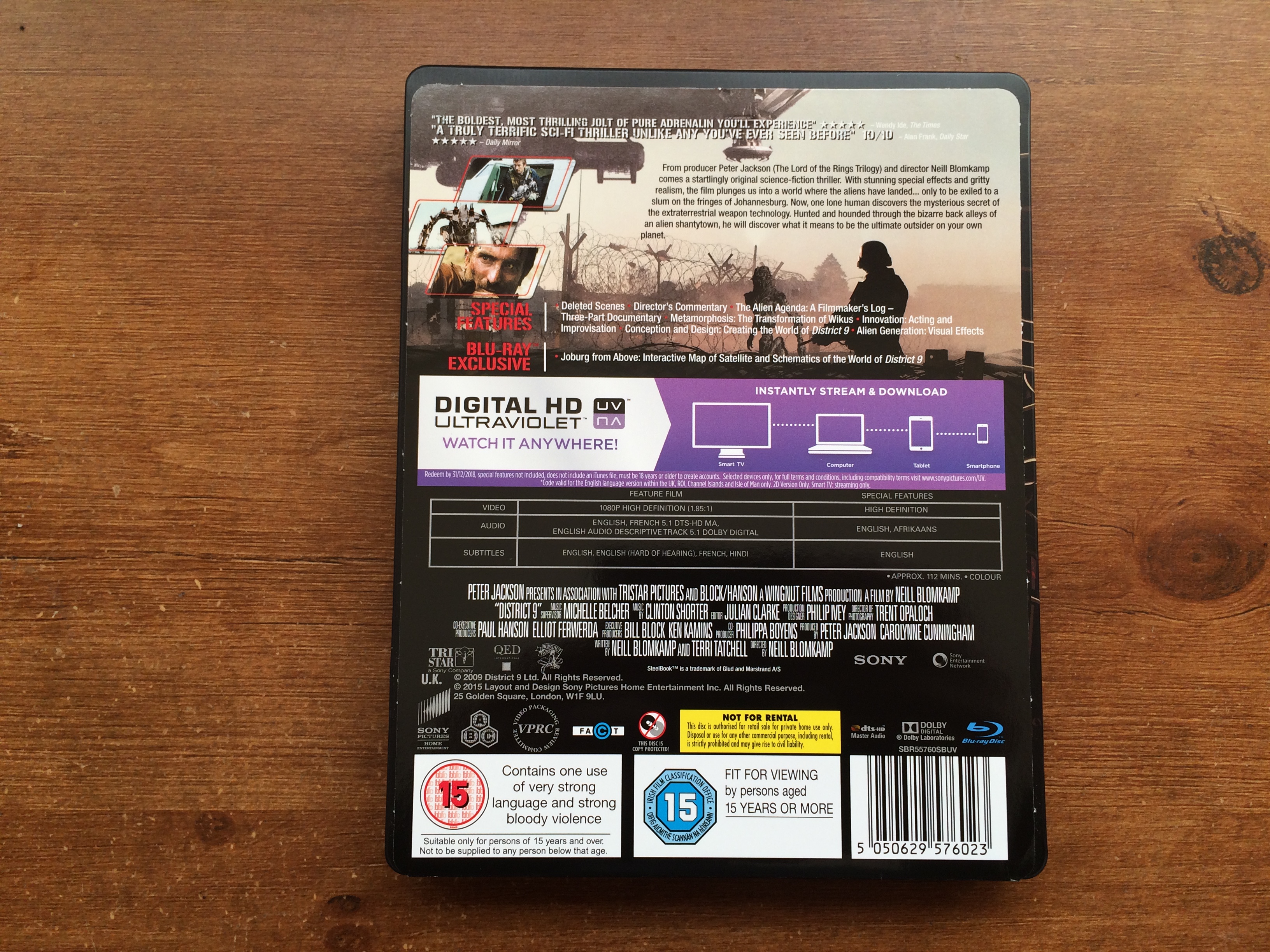 District 9 Zavvi Exclusive Steelbook