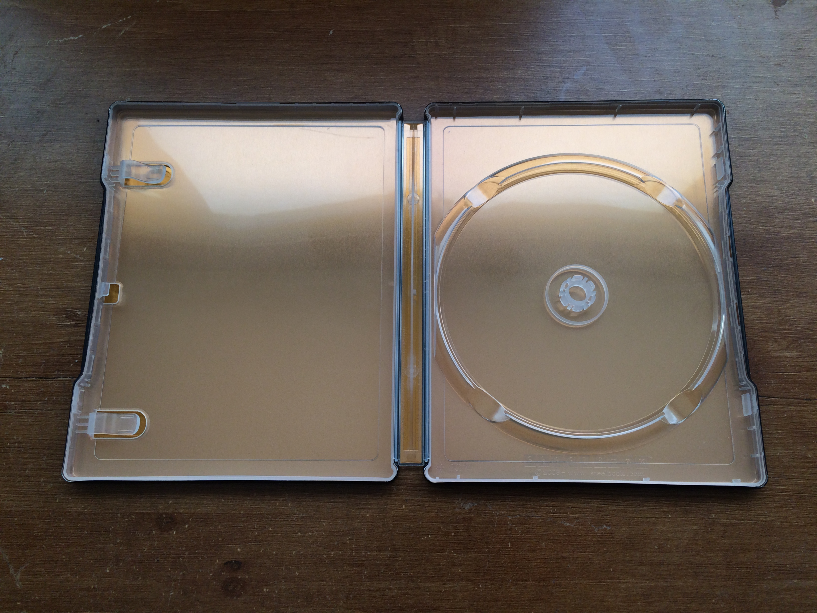 District 9 Zavvi Exclusive Steelbook