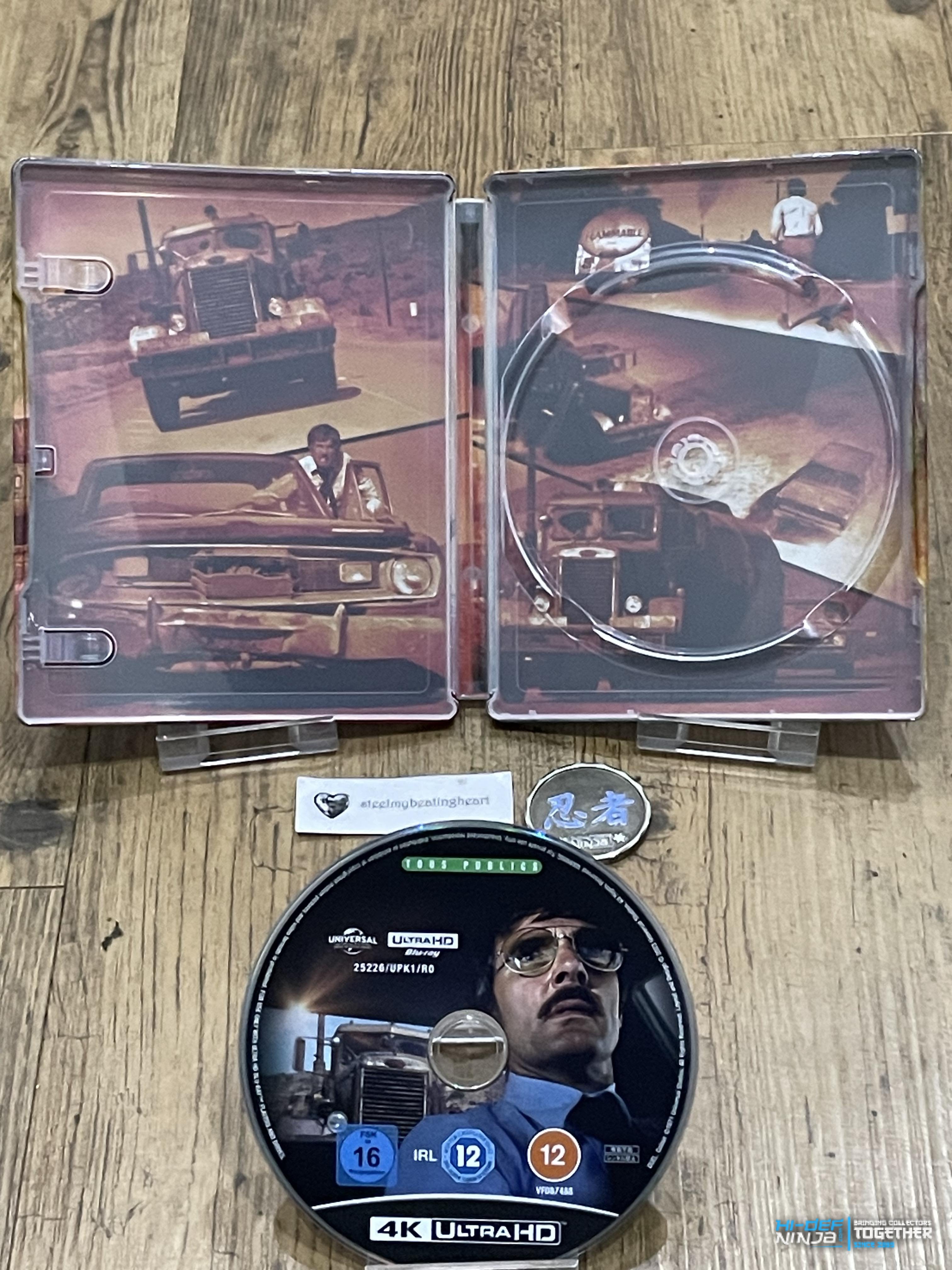 Duel_collectors_inside.jpg