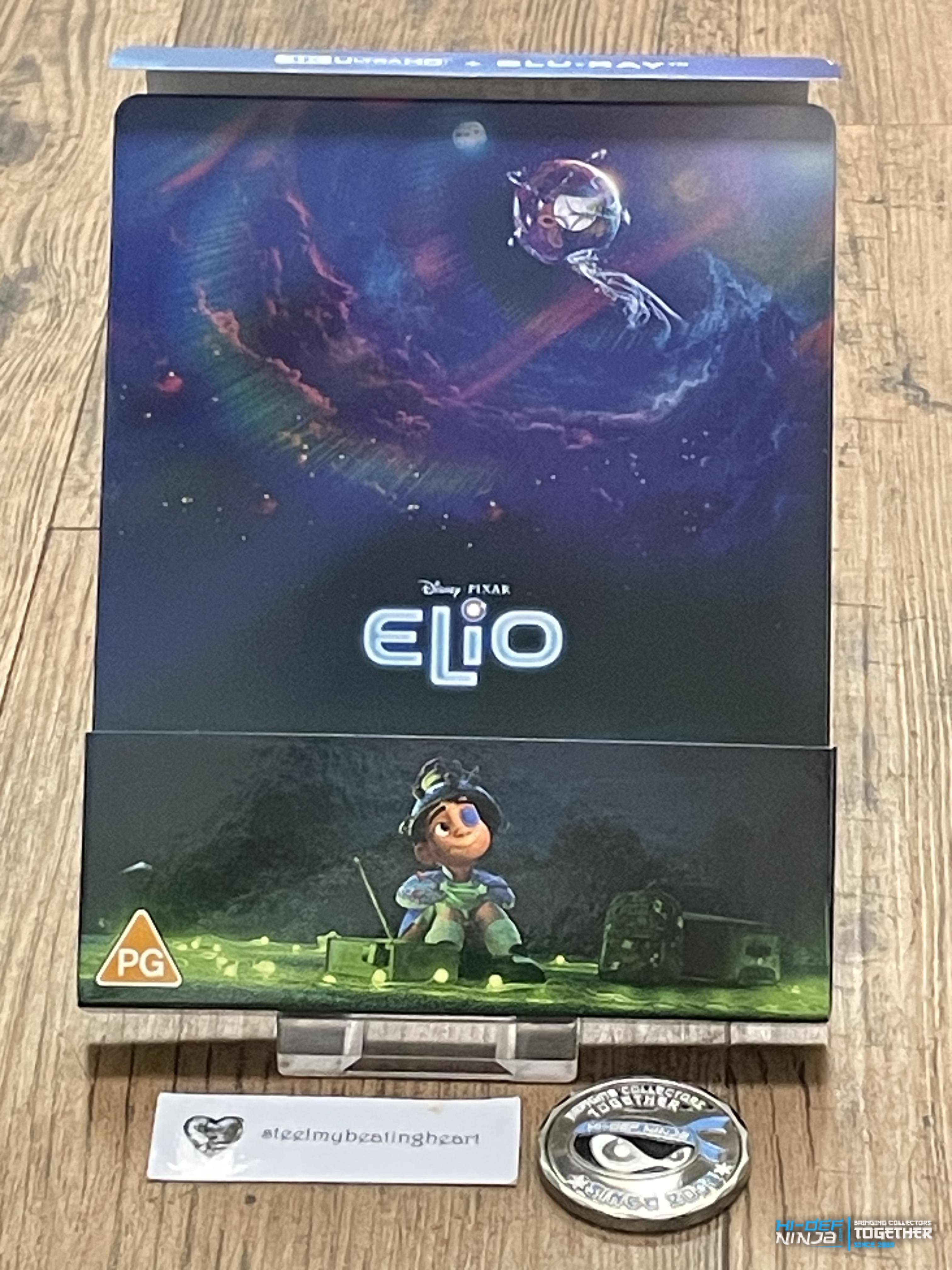 Elio_front_unsealed.jpg