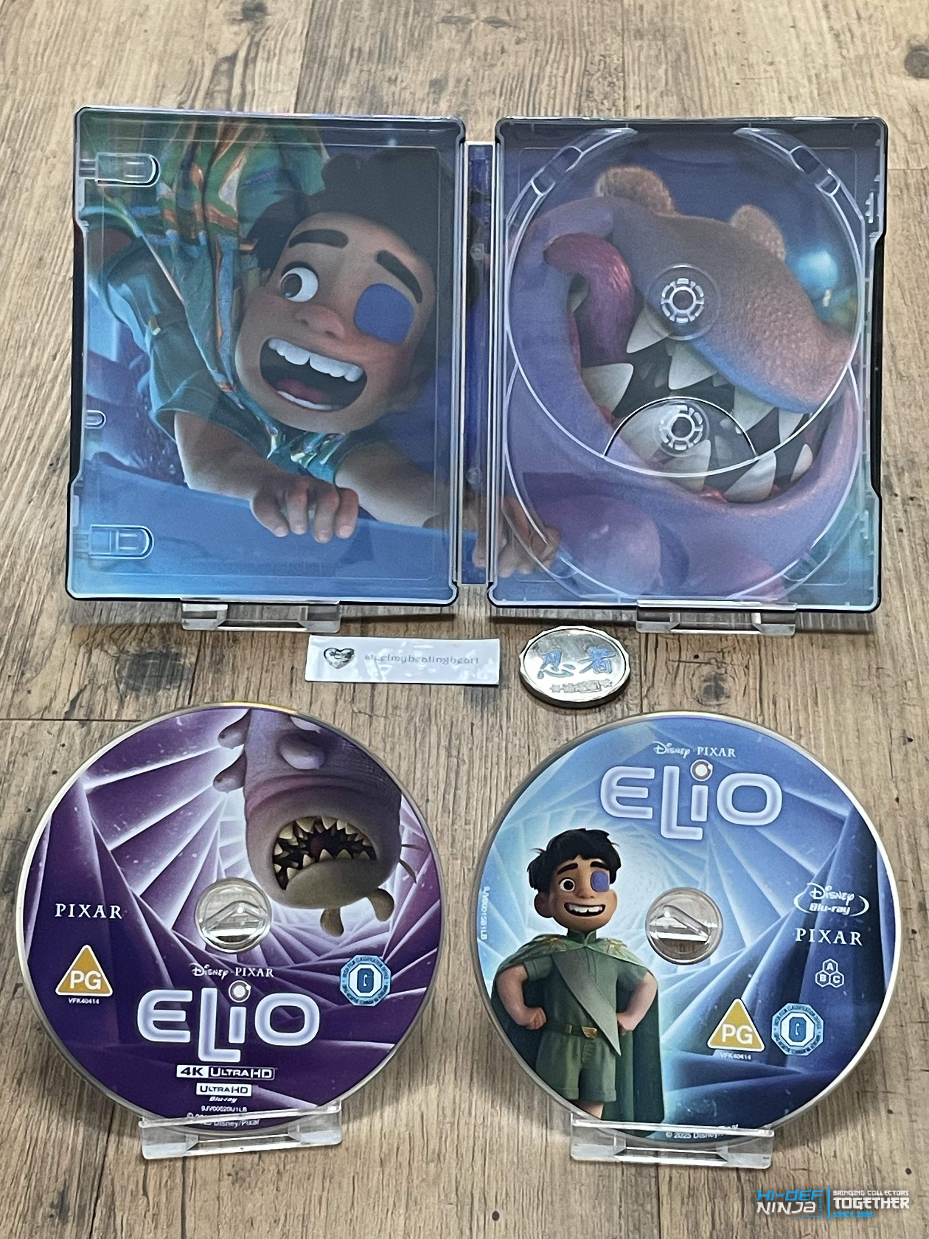 Elio_inside & disc artwork.jpg