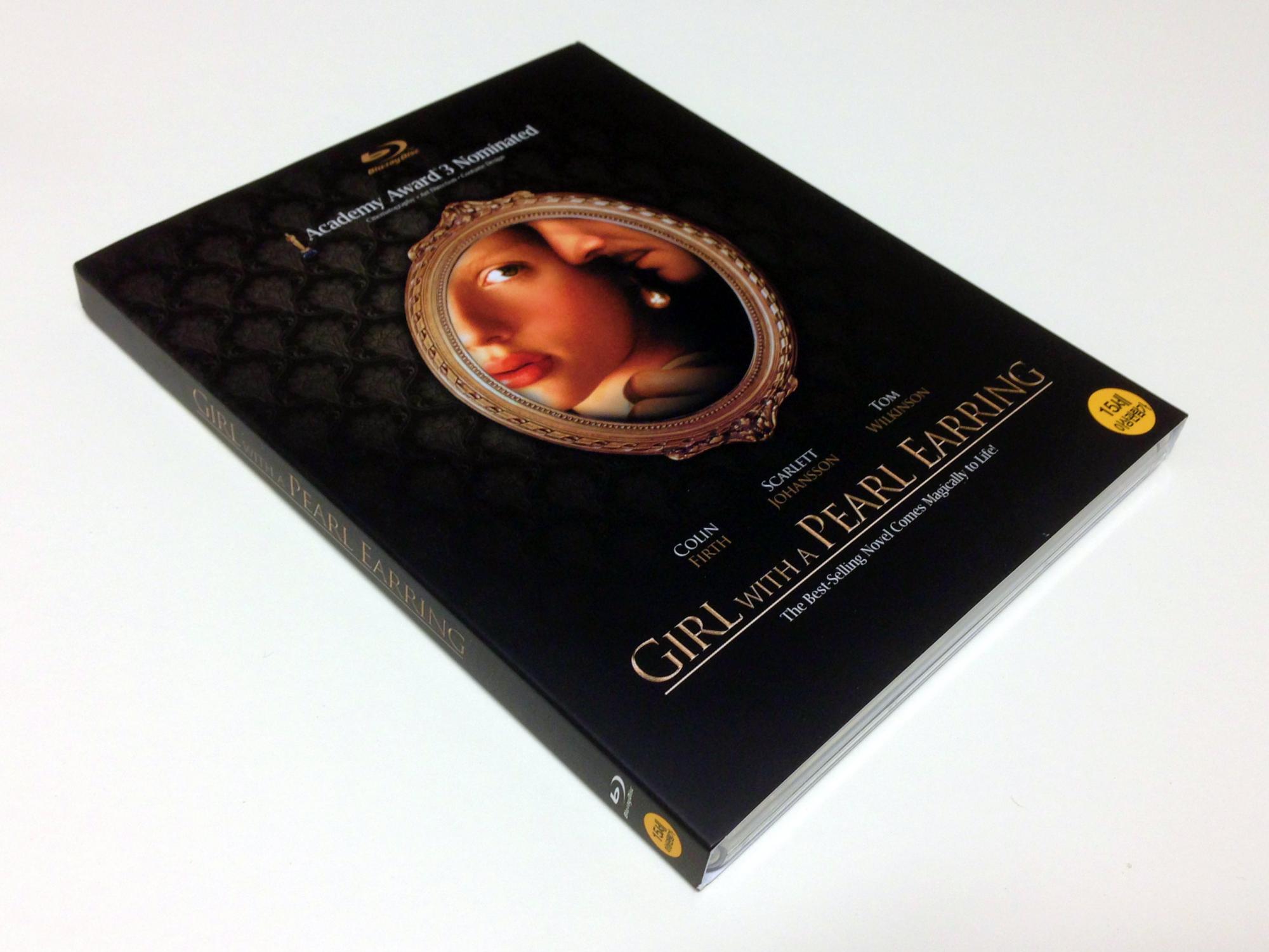 GIRL PEARL EARING