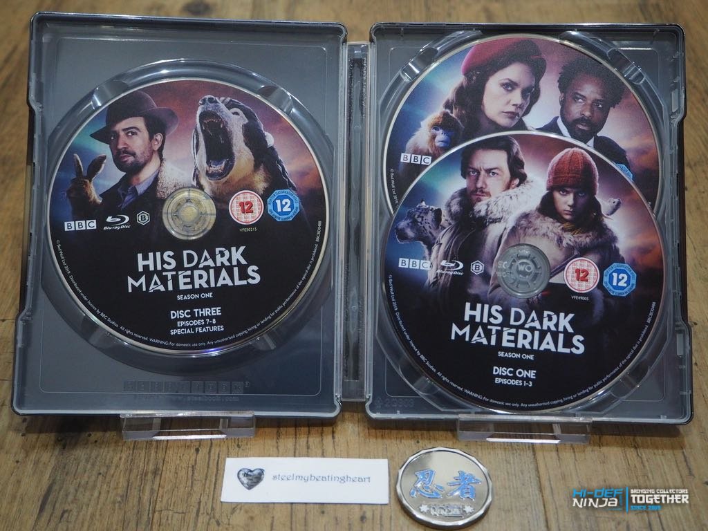 HisDarkMaterials_zavvi_inside.jpg