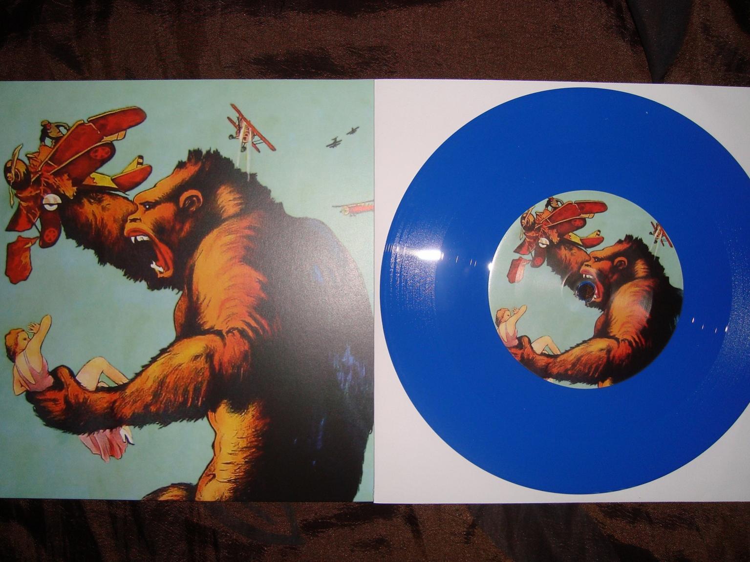 Kong Blu Vinyl 1