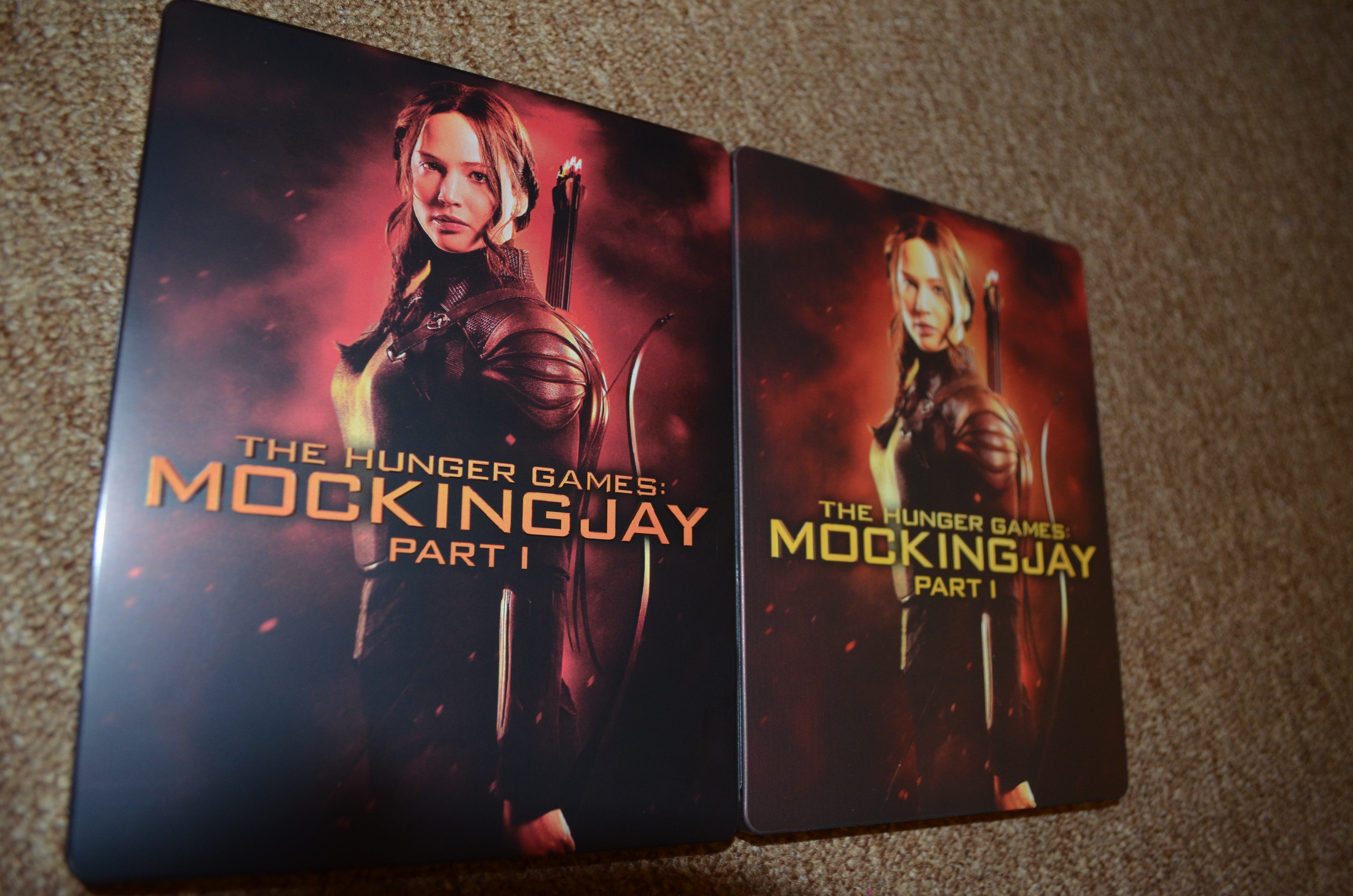 Left: Czech Steelbook - Right: Best Buy Steelbook