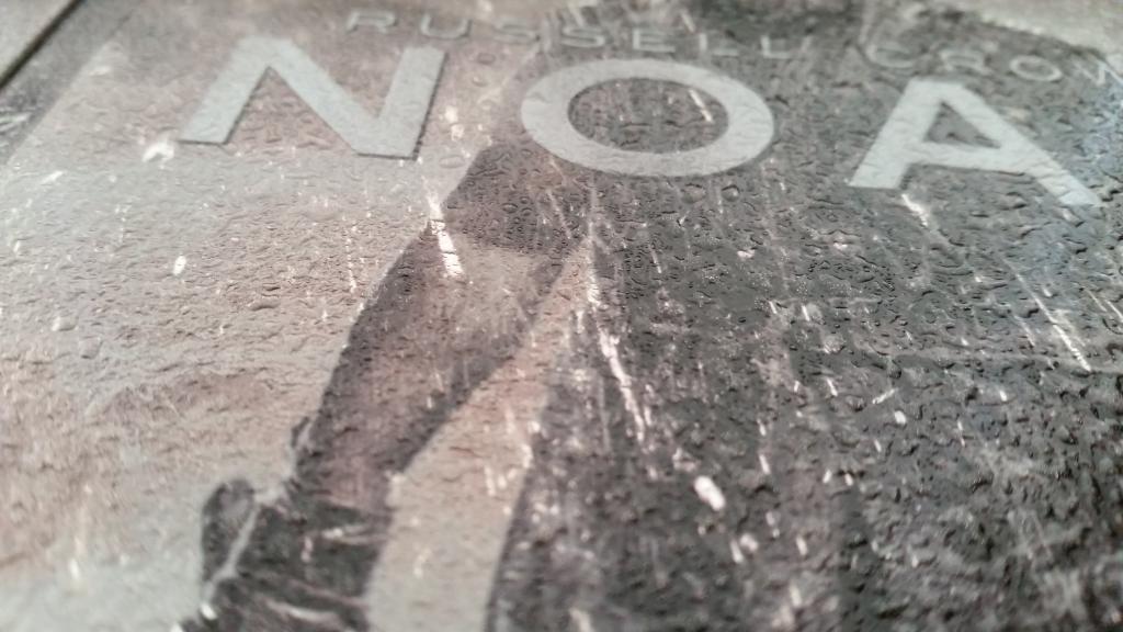 Noah Sparkle Raindrop version close-up 3