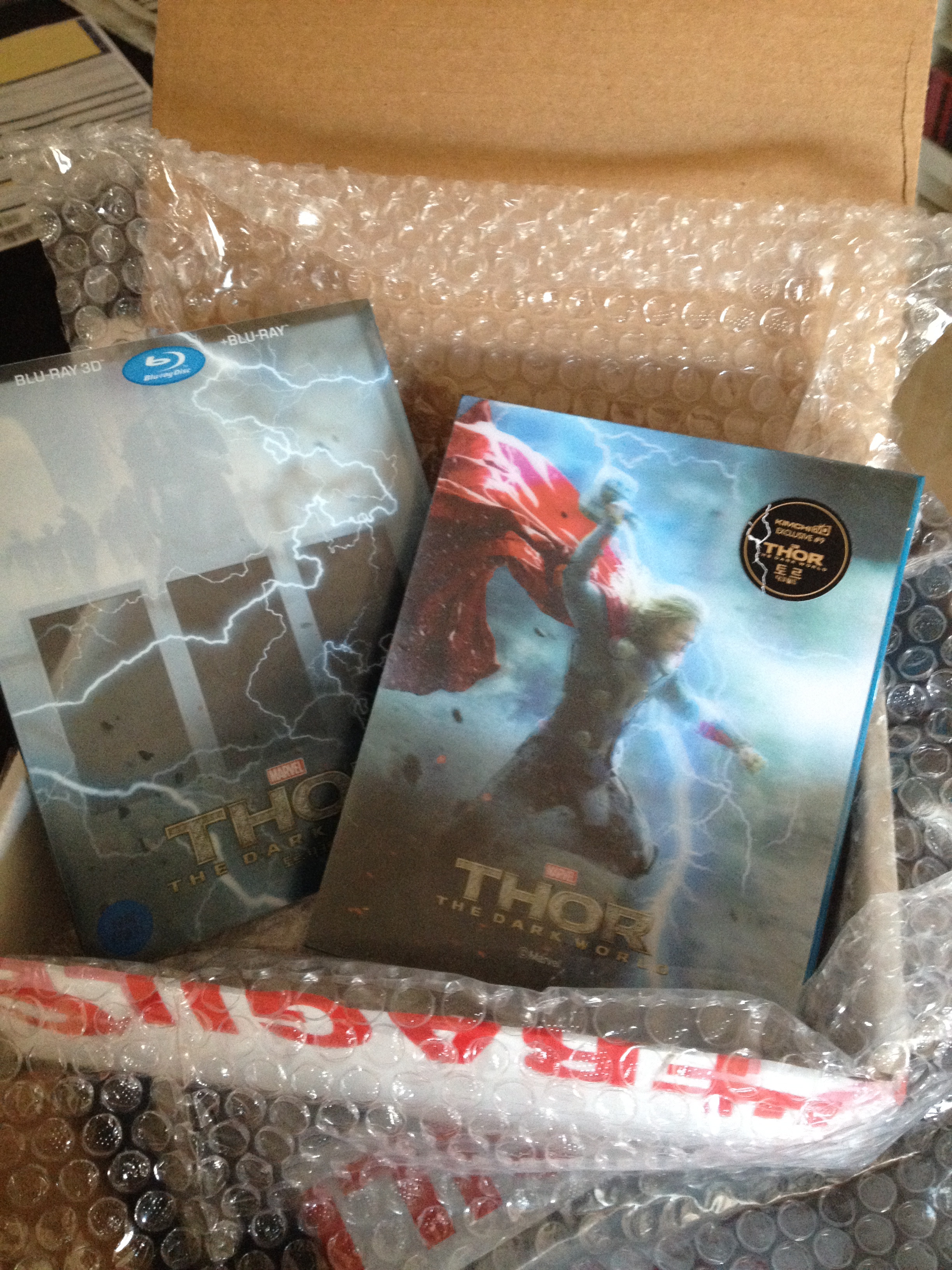 OMG...It's my THOR LENTICULAR that's arrived!!!