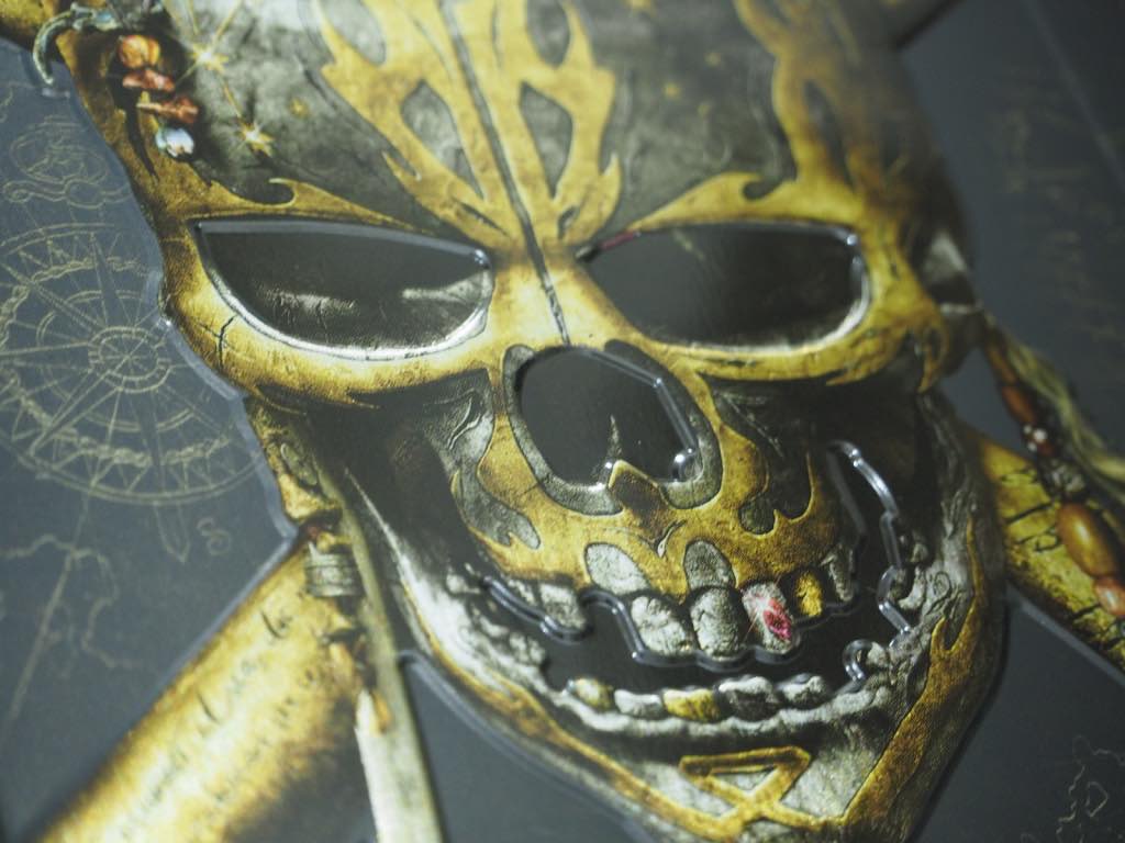 Pirates5_embossing2