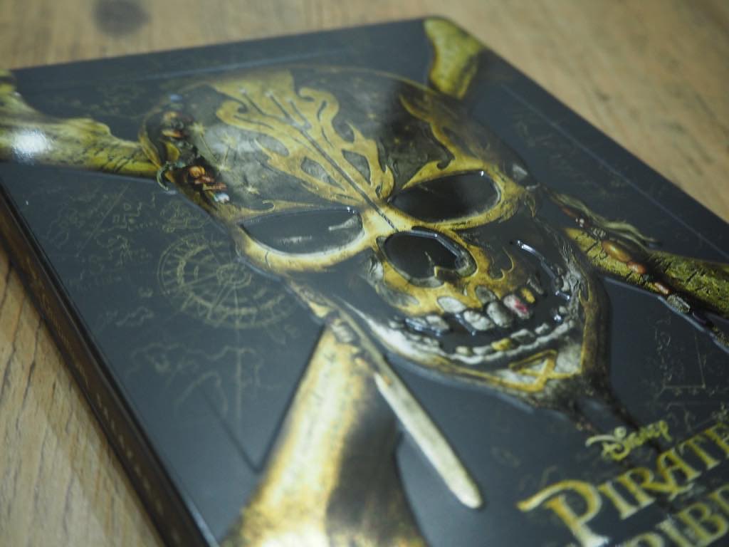 Pirates5_embossing3