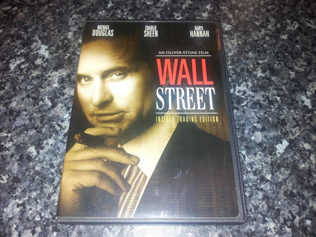 R1 DVD - Insider Edition contains a bonus disc with the entire film with a "ticker tape" trivia track