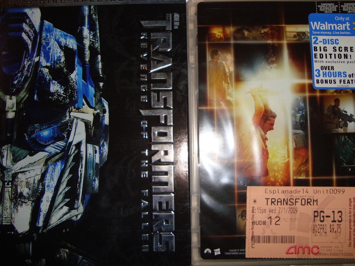 TF2_Walmart Exclusive and Ticket