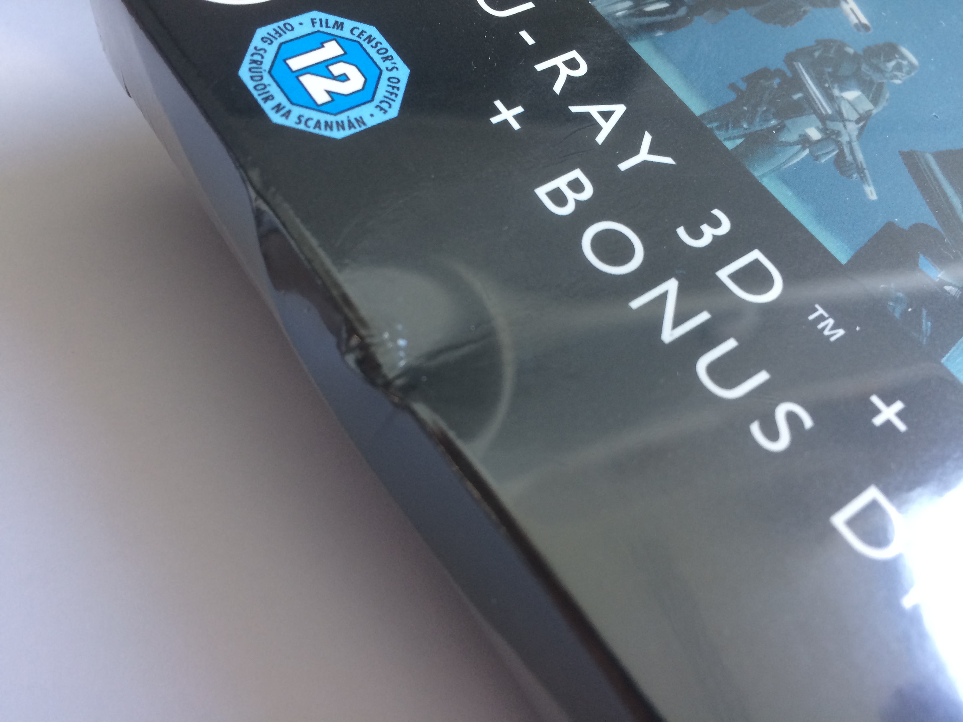 Zavvi_Rogue One_damage03