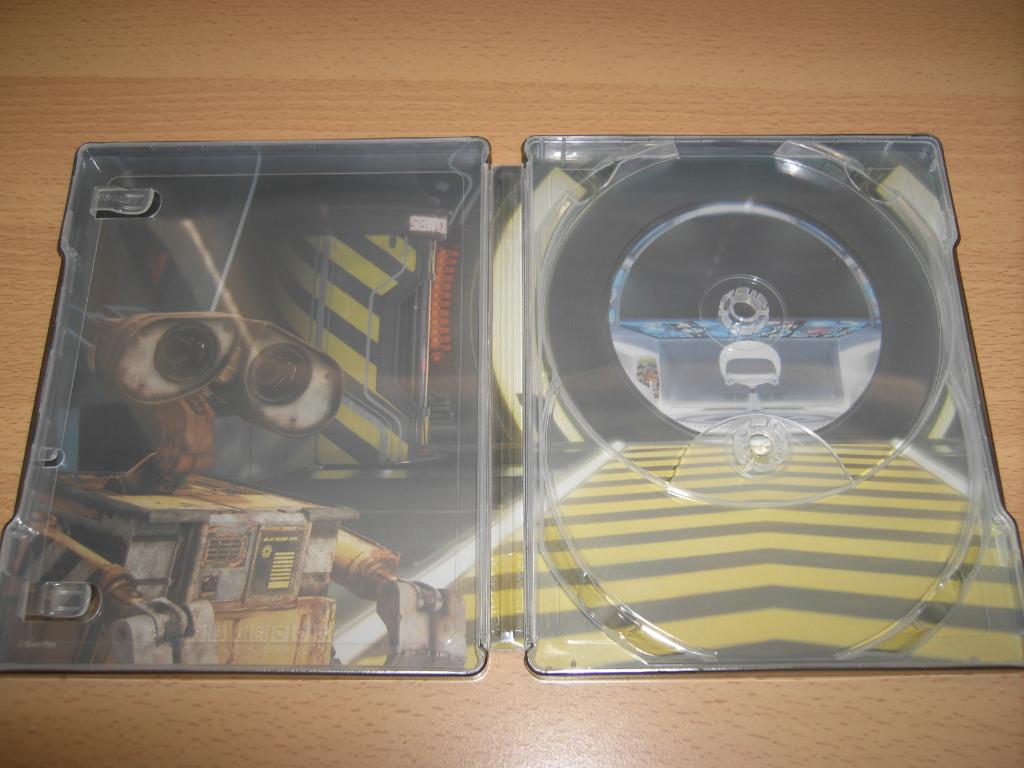 wall-efutureshopexclusivesteelbookinside-jpg.156722