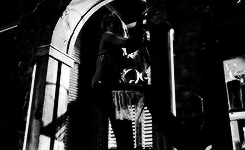 tumblr_mwsbirAuWr1qgf2sco5_r1_250.gif