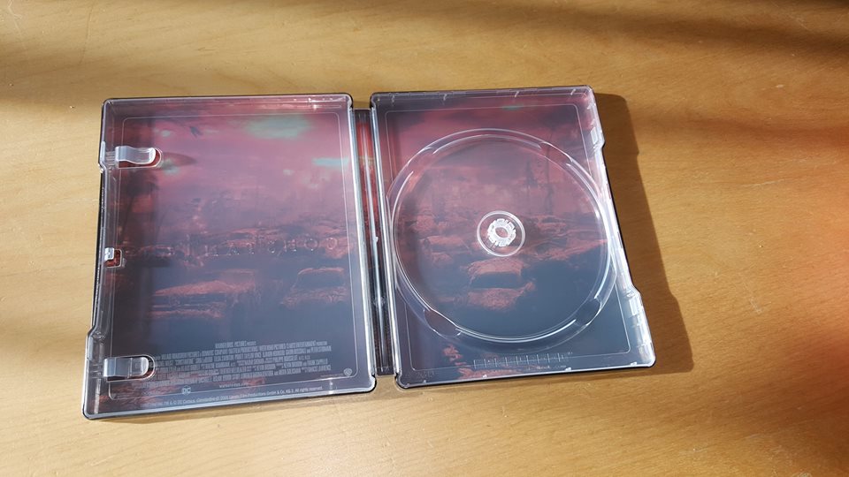 Constantine-steelbook8.jpg