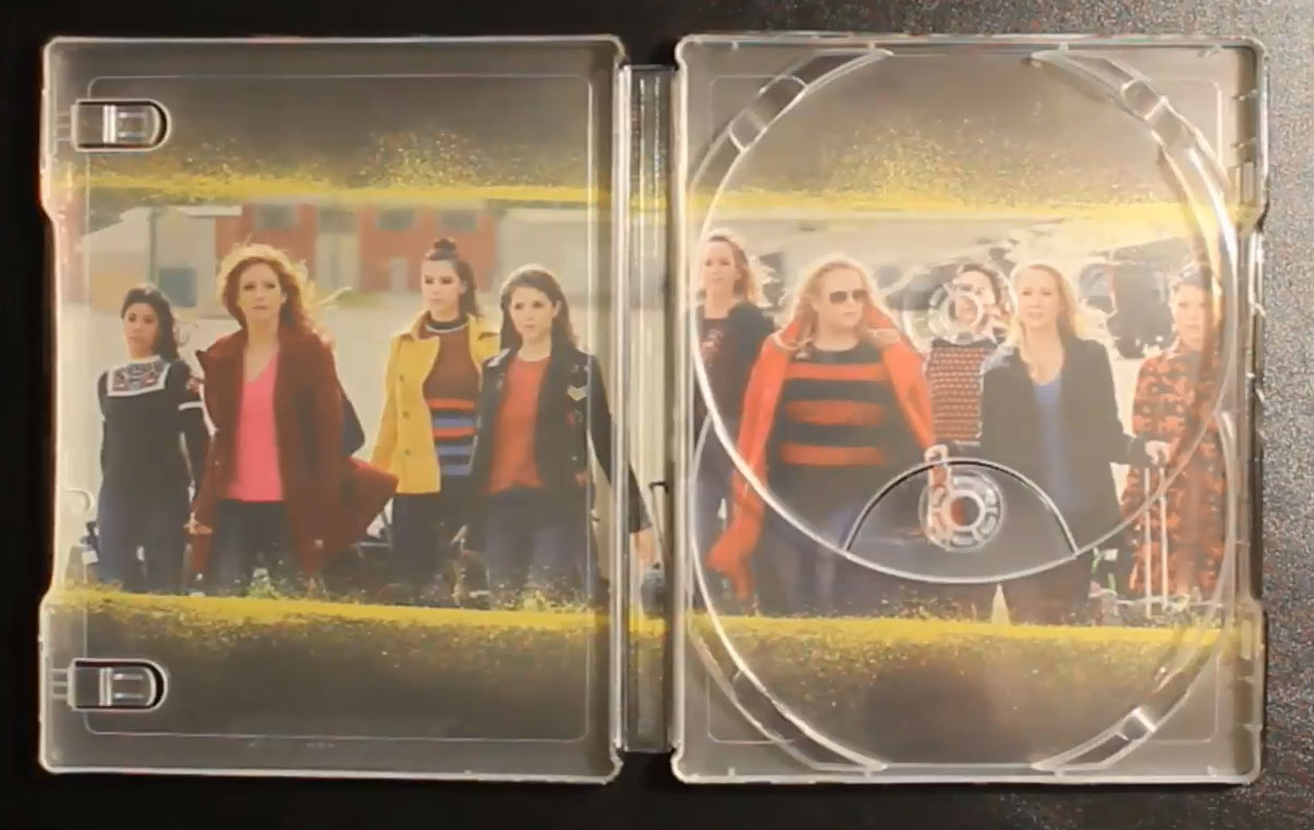 Pitch-Perfect-3-steelbook3.jpg