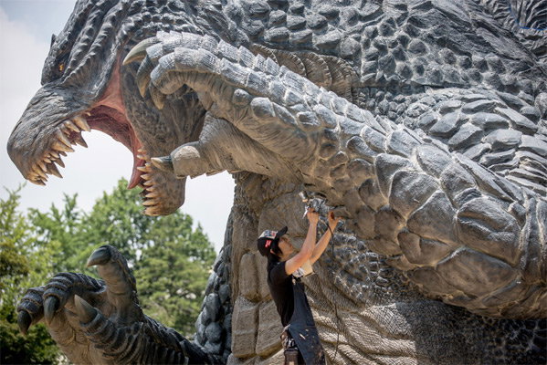 GodzillabigstatueJapanfull5991.jpg