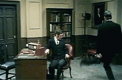tumblr_mggputSMyu1qc2bleo6_250.gif