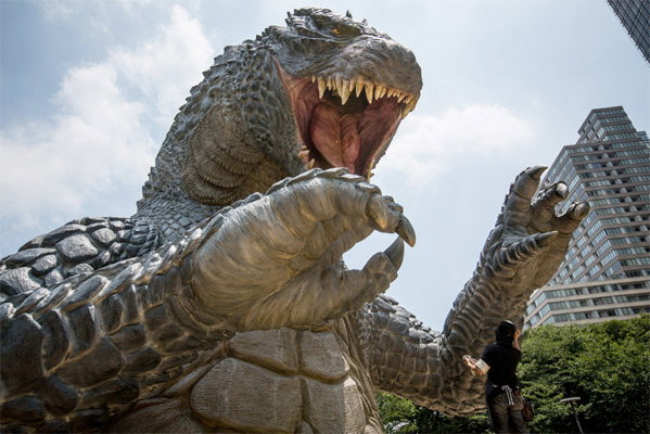 GodzillabigstatueJapanfull5993.jpg