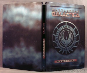 steelbook_bsg1-300x252.jpg