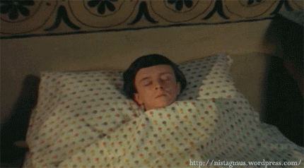 EyKkUwFA65iQE.gif