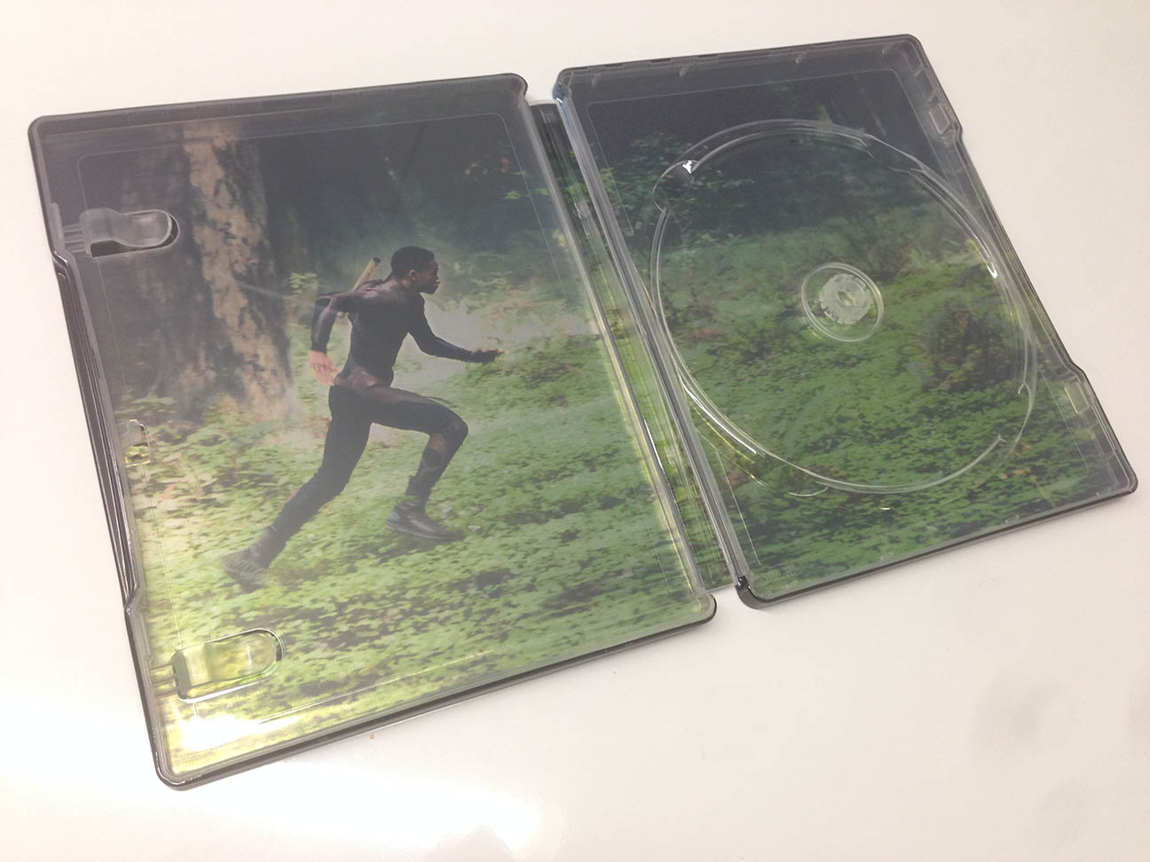after-earth-steelbook-7.jpg