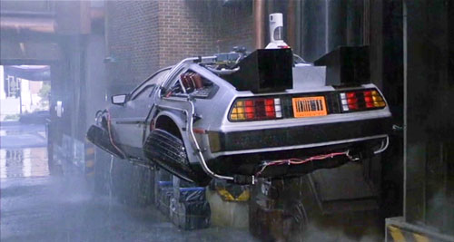 Flying_DeLorean_2.jpg