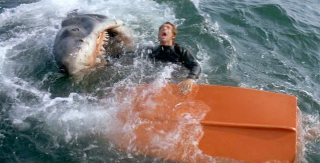 Jaws_064Pyxurz.jpg