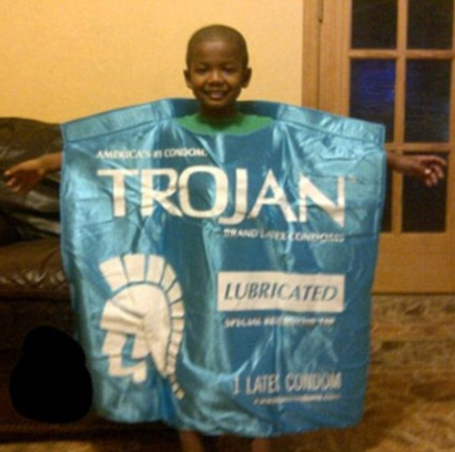 Bad-Halloween-Costumes-Condom.jpg