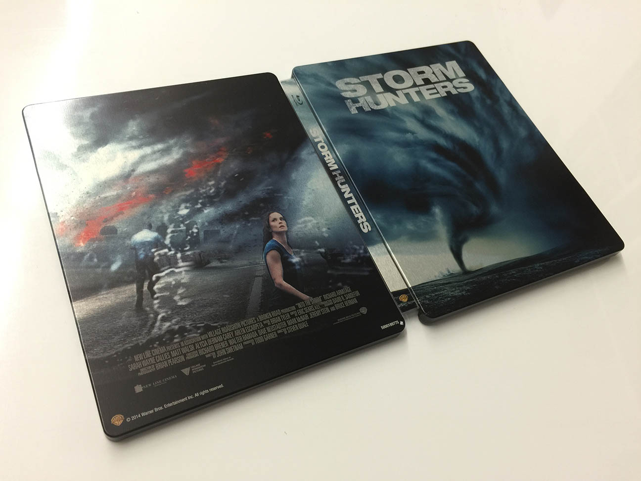black-storm-steelbook-france-3.jpg