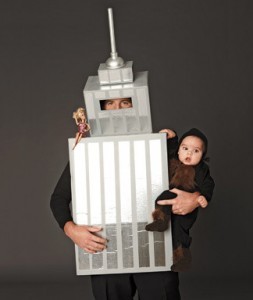 DIY-Halloween-Costume-King-Kong-253x300.jpg