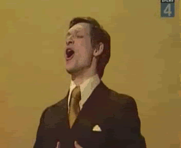 CW8Z7Q4.gif