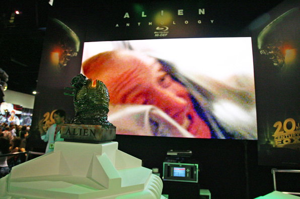 comiccon2010-previewNphotos-01.jpg