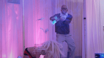 FdZi0D8Bs5glO.gif
