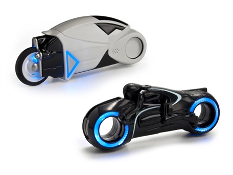 TRON_Legacy_4GB___8GB_USB_Drives_by_Dane-Elecci7Standard.jpg