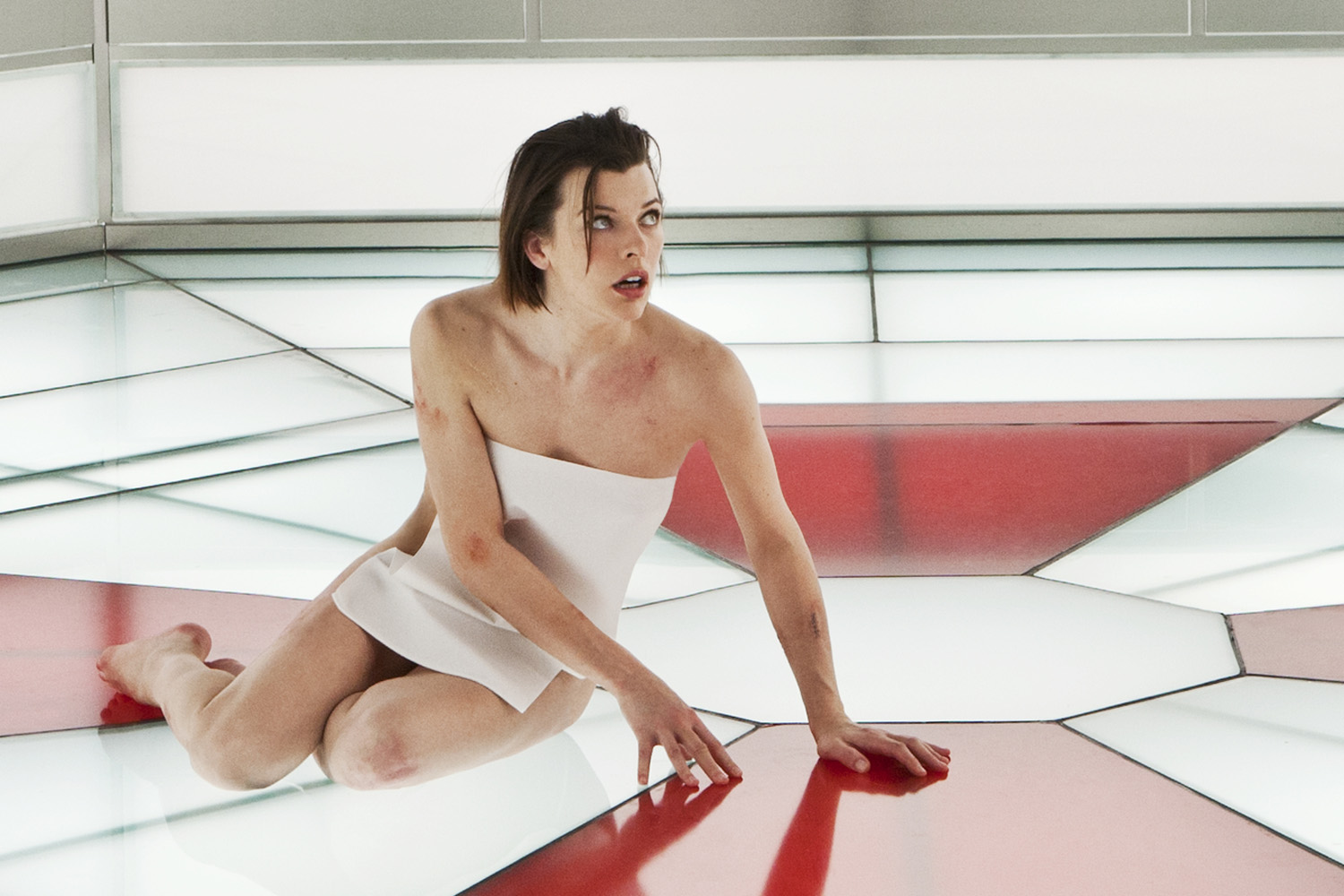Resident+Evil+Retribution+Milla+Jovovich+naked.jpg